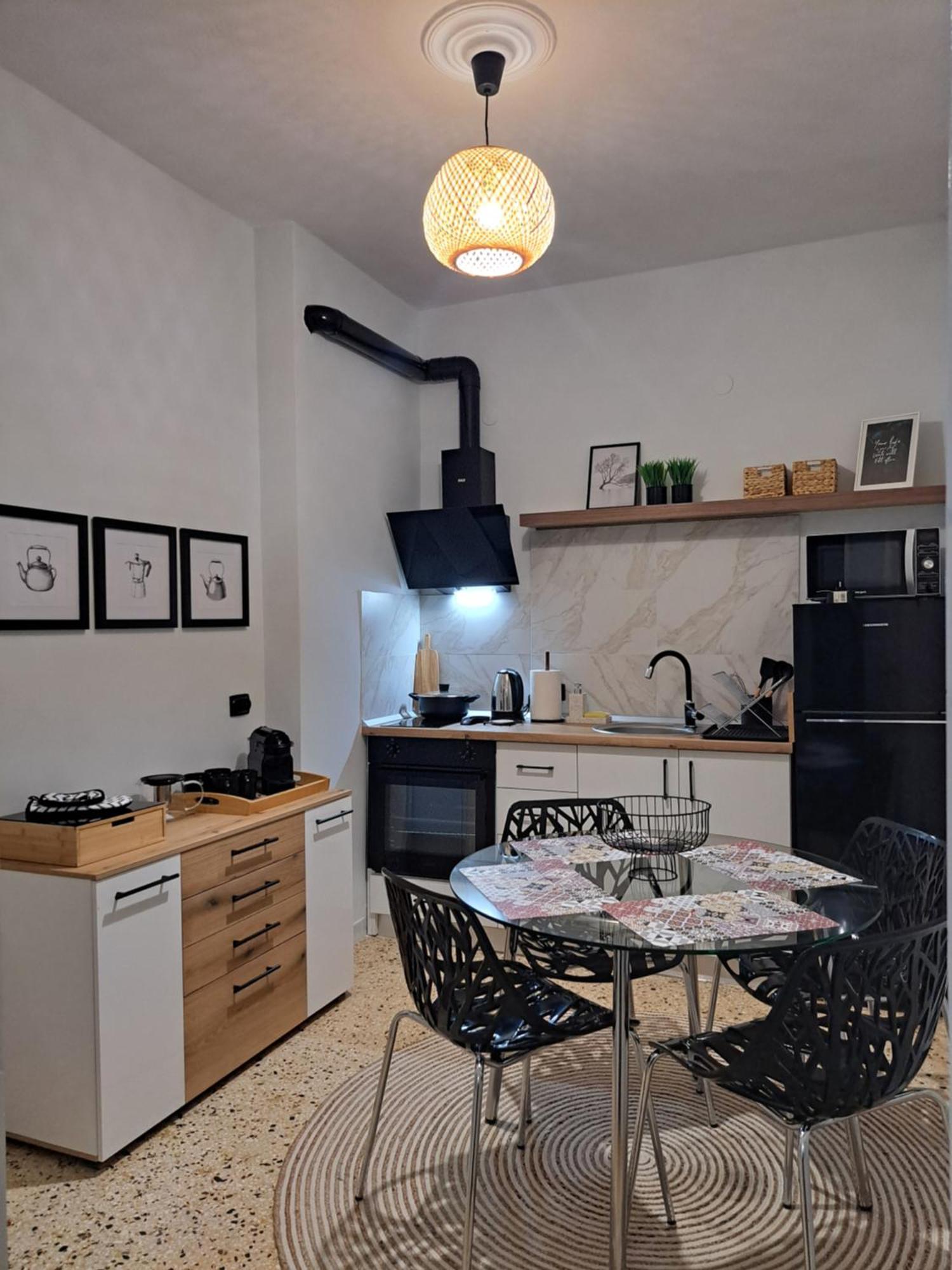 סרס Stylish City Center Apartment מראה חיצוני תמונה