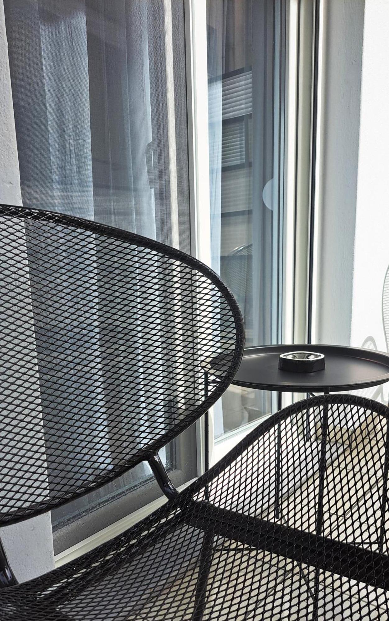 סרס Stylish City Center Apartment מראה חיצוני תמונה