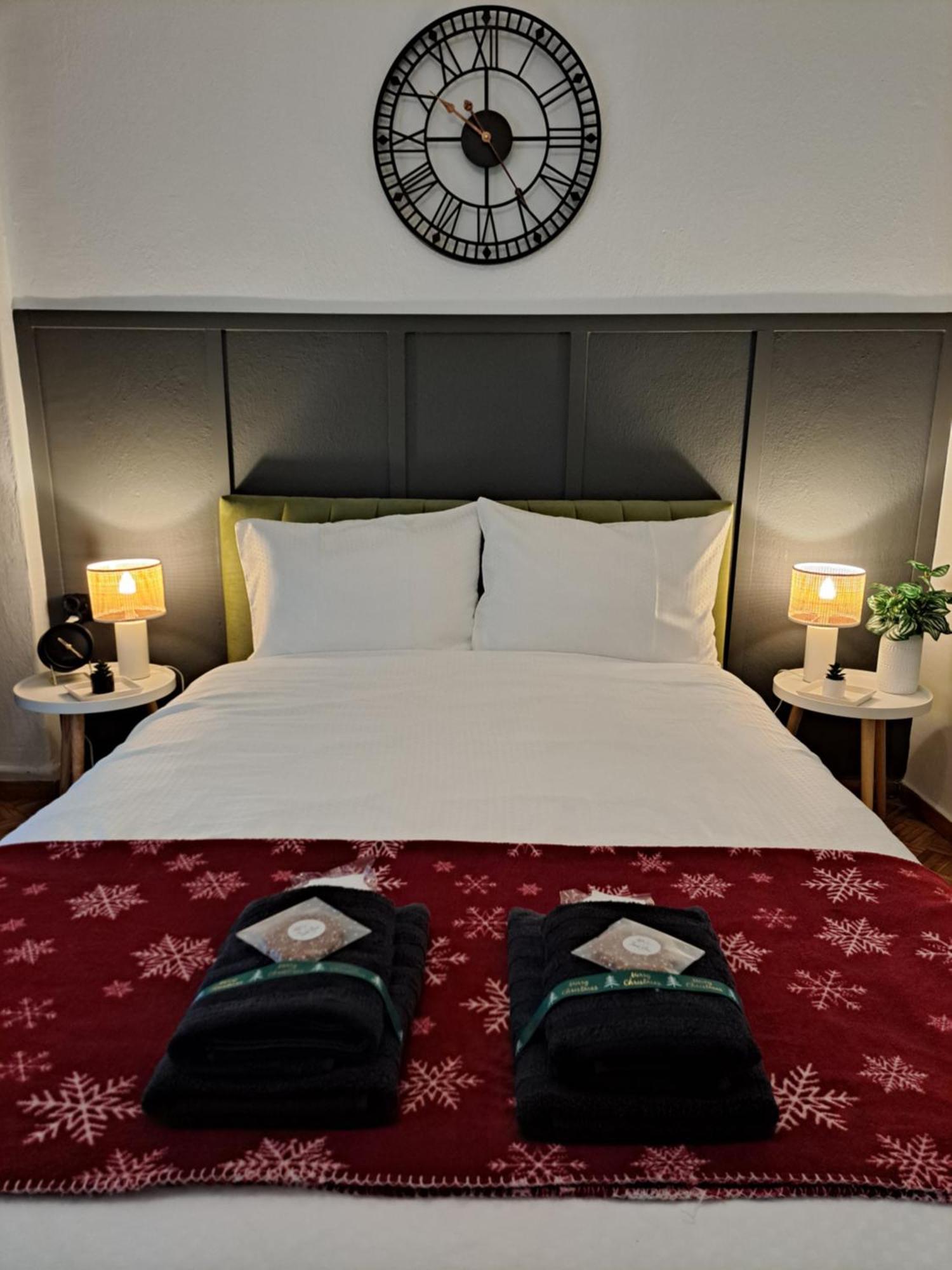 סרס Stylish City Center Apartment מראה חיצוני תמונה
